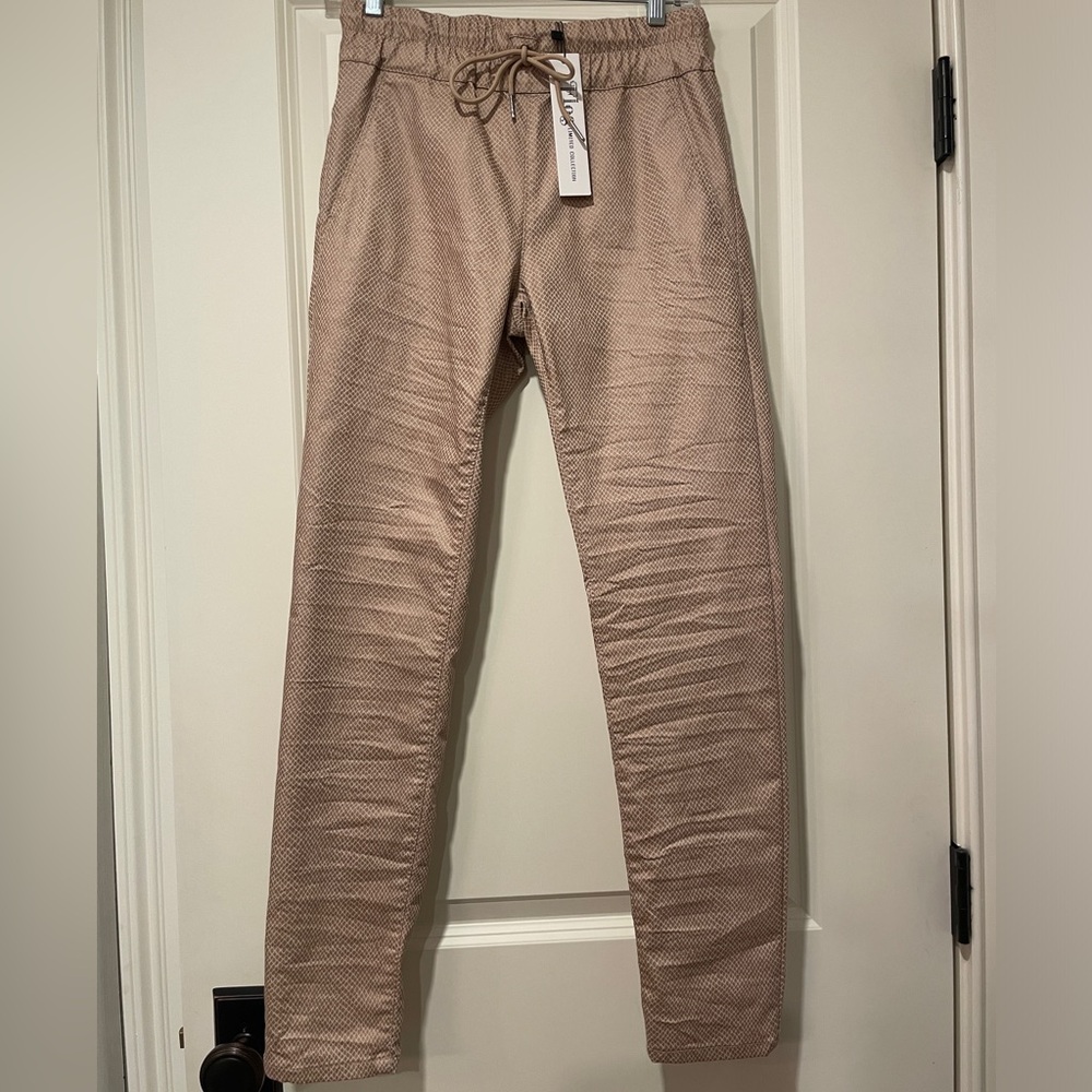Flos Shely Pant in Bronze Snake Print, size 26, NWT